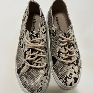 Superga Sneakers